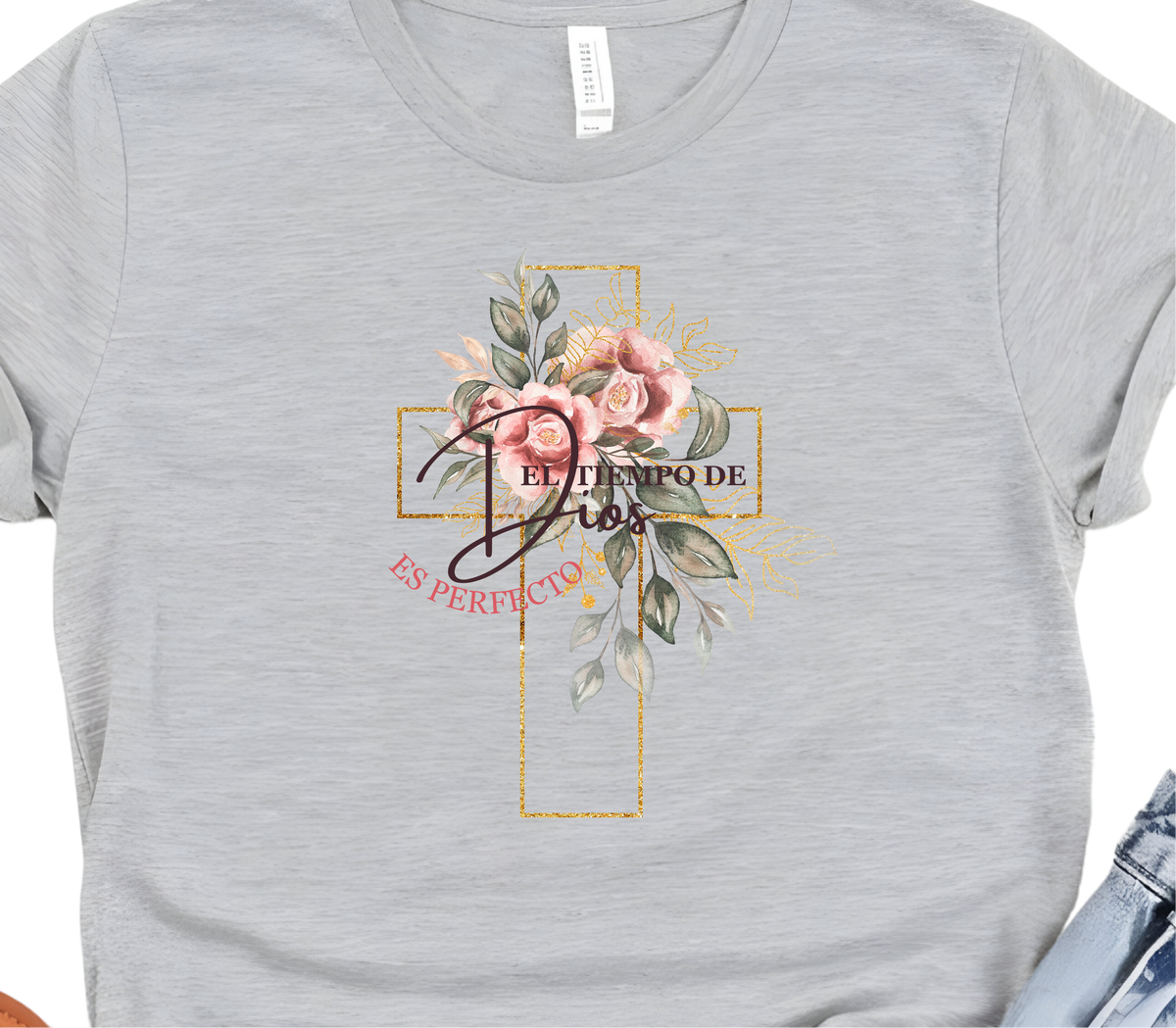 Faith Based Woman’s T-Shirt featuring a positive Spanish message “El Tiempo De Dios Es Perfecto.