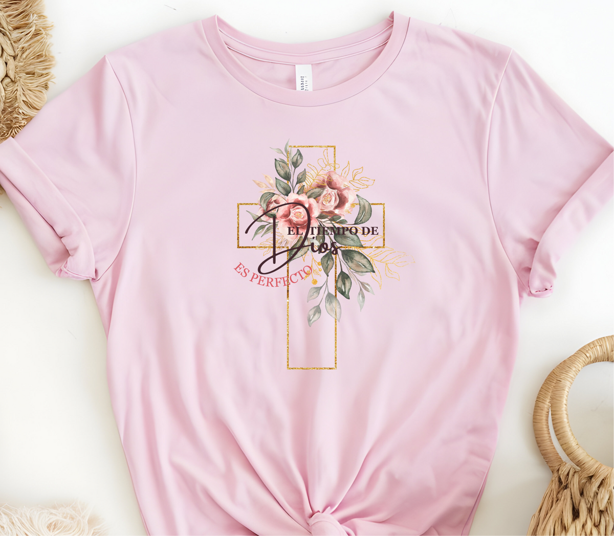 Faith Based Woman’s T-Shirt featuring a positive Spanish message “El Tiempo De Dios Es Perfecto.